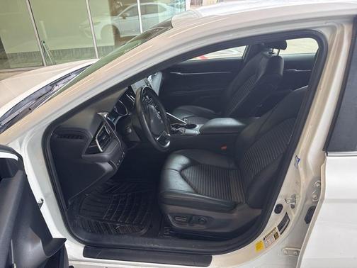 White 2021 Toyota Camry SE