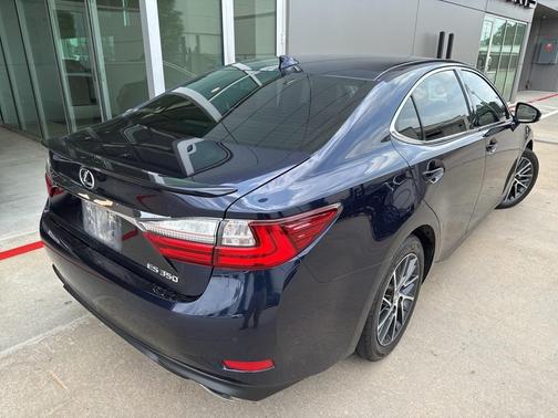 2017 Lexus ES 350 Base