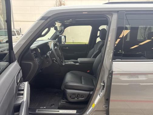 2025 Lexus GX 550 Luxury+