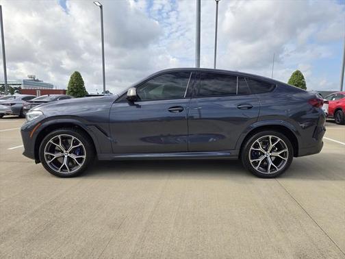 2022 BMW X6 M50i