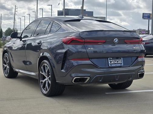 2022 BMW X6 M50i
