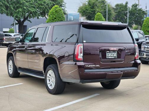 Maroon 2017 GMC Yukon XL SLT