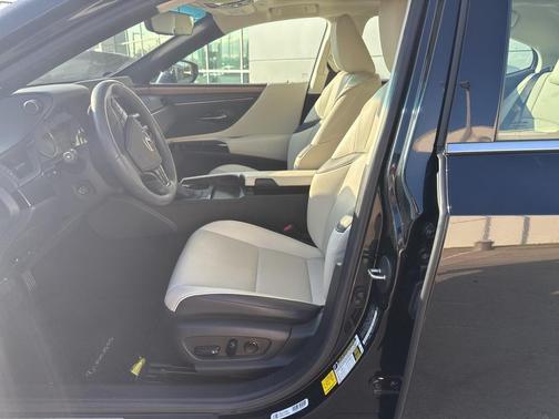 2023 Lexus ES 350 Base