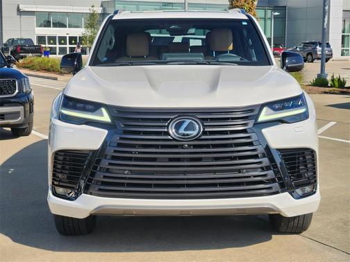 2025 Lexus LX 700h Luxury