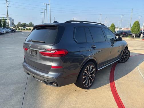 Gray 2021 BMW X7 xDrive40i