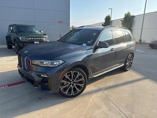 Gray 2021 BMW X7 xDrive40i