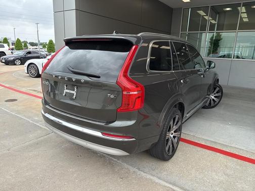 2022 Volvo XC90 T6 Inscription 7 Passenger