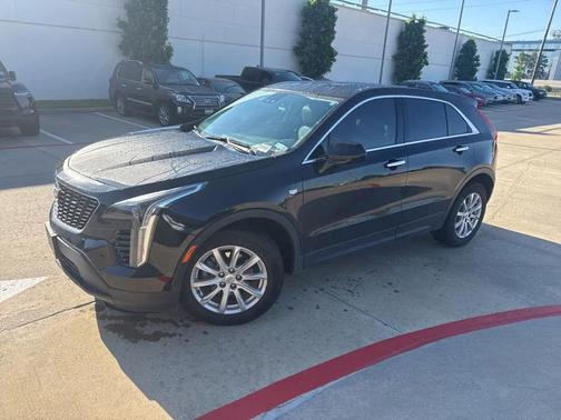 Black 2021 Cadillac XT4 Luxury