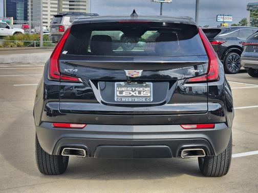 Black 2021 Cadillac XT4 Luxury
