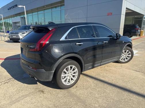 Black 2021 Cadillac XT4 Luxury