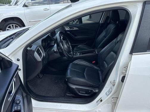 Snowflake White Pearl 2017 Mazda Mazda3 Touring