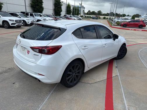 Snowflake White Pearl 2017 Mazda Mazda3 Touring
