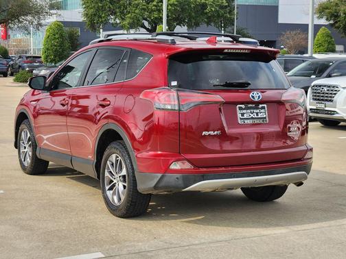 2018 Toyota RAV4 Hybrid XLE