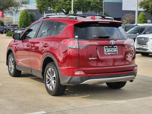 2018 Toyota RAV4 Hybrid XLE