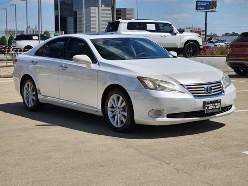 White 2011 Lexus ES 350 Base