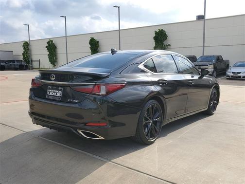 2024 Lexus ES 350 F SPORT Handling