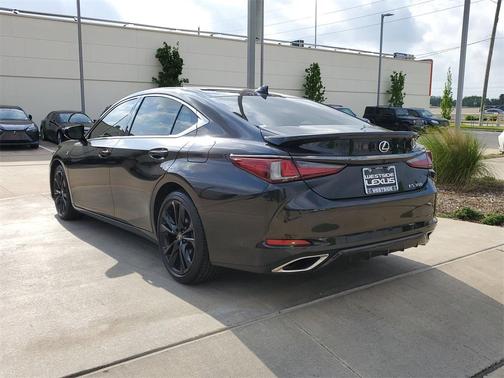 2024 Lexus ES 350 F SPORT Handling