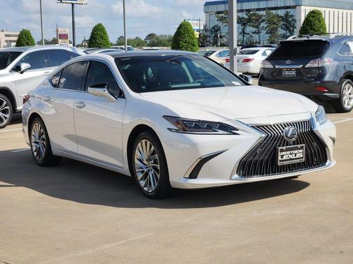 White 2019 Lexus ES 350 Ultra Luxury