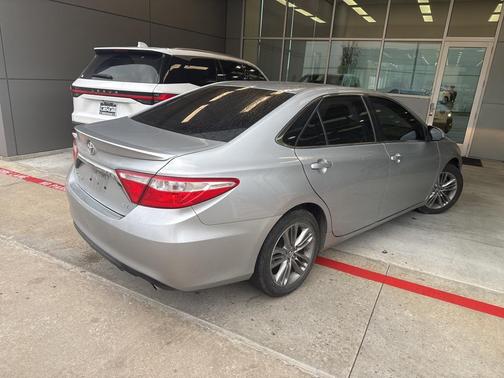 2015 Toyota Camry SE