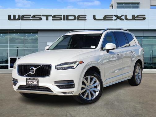 2017 Volvo XC90 T6 Momentum
