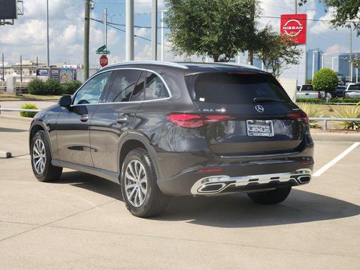 Gray / Black 2024 Mercedes-Benz GLC 300 4MATIC