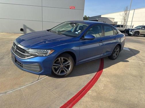 Blue 2023 Volkswagen Jetta 1.5T SE Sedan