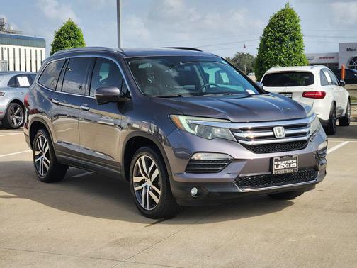 Gray 2017 Honda Pilot Touring