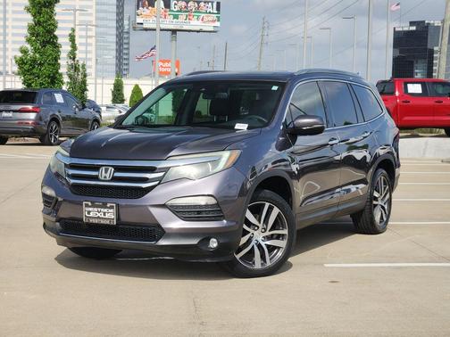 Gray 2017 Honda Pilot Touring