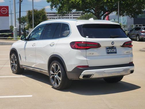 White 2021 BMW X5 sDrive40i