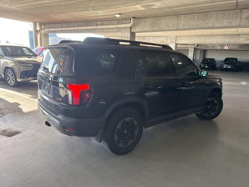 Crystal Black Pearl 2026 Honda Passport