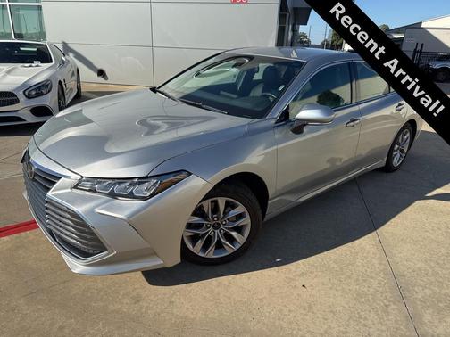 2022 Toyota Avalon XLE