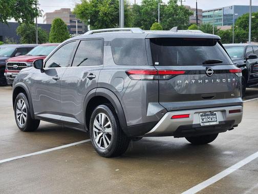 Gray 2023 Nissan Pathfinder SL FWD
