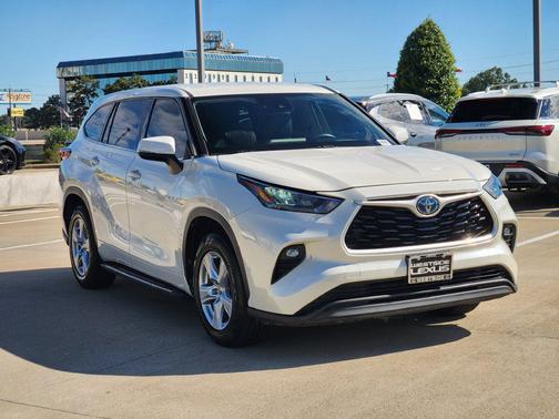 Blizzard Pearl 2020 Toyota Highlander Hybrid LE