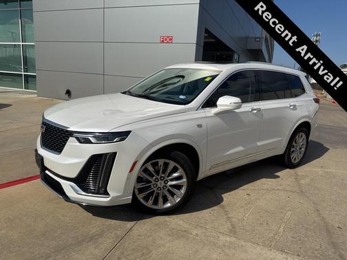 2022 Cadillac XT6 Premium Luxury FWD