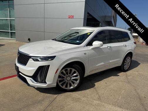 2022 Cadillac XT6 Premium Luxury FWD