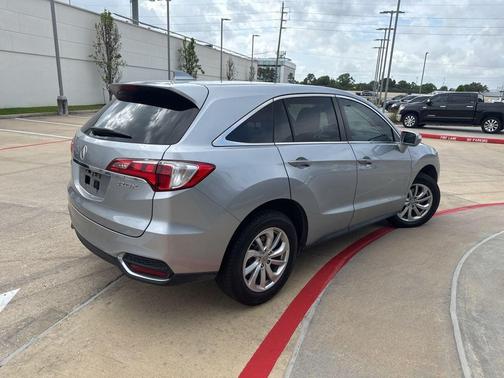Lunar Silver Metallic 2017 Acura RDX Technology Package