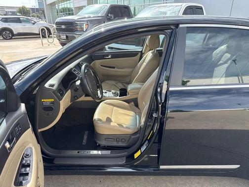Black Noir Pearl 2010 Hyundai Genesis 4.6