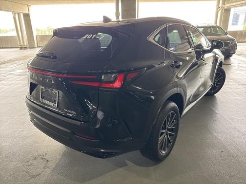 2024 Lexus NX 350h Premium