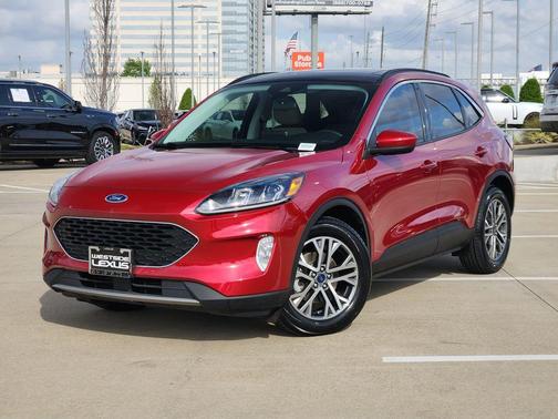 Red 2022 Ford Escape SEL