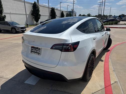 2023 Tesla Model Y Long Range Dual Motor All-Wheel Drive