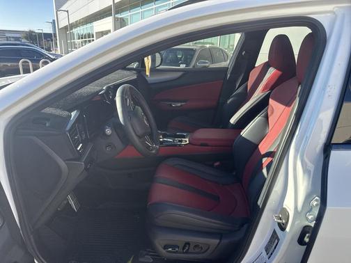 2025 Lexus NX 450h+ F SPORT Handling