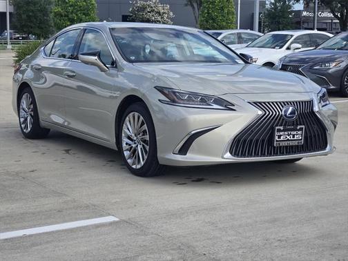 2021 Lexus ES 300h Ultra Luxury