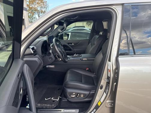 2023 Lexus LX 600 Luxury