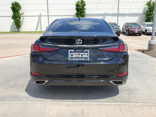 2024 Lexus ES 350 F SPORT Handling