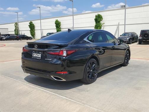 2024 Lexus ES 350 F SPORT Handling