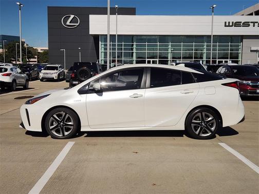 2019 Toyota Prius XLE