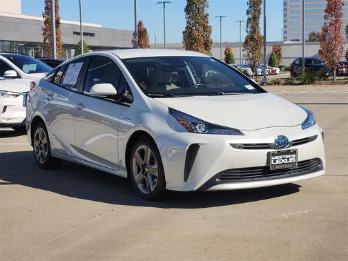 2019 Toyota Prius XLE
