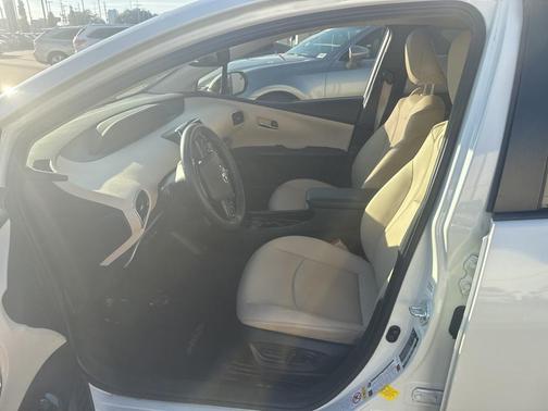 2019 Toyota Prius XLE