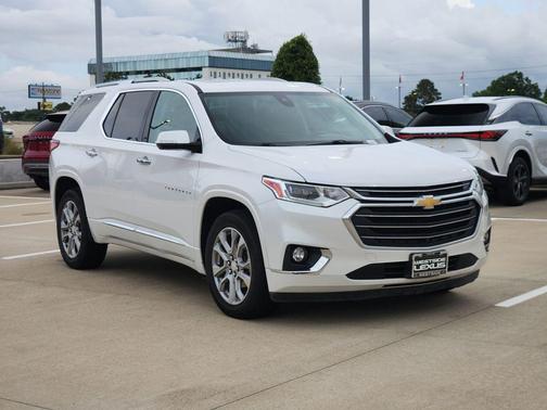 Pearl 2018 Chevrolet Traverse Premier