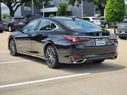 Black 2025 Lexus ES 350 Base